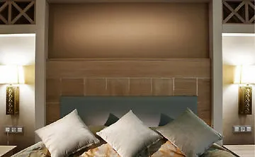 Quadas - Adult Only 4*