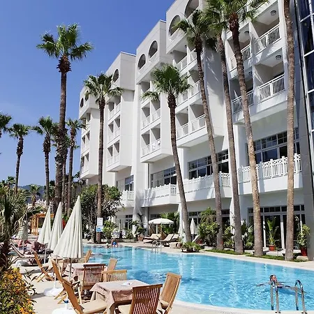 Quadas - Adult Only 4*